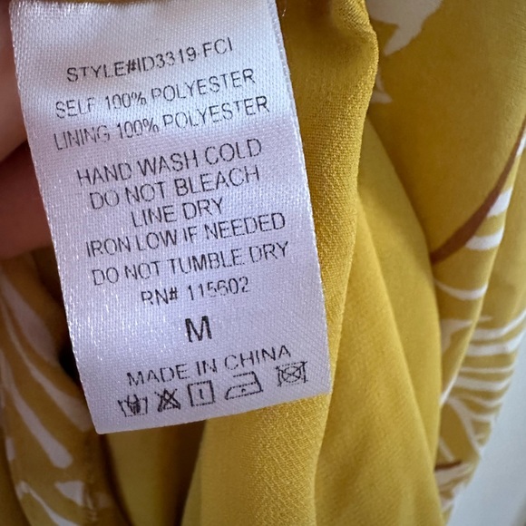 All in Favor maxi dress size women’s medium M tropical yellow short sleeves - Picture 3 of 7